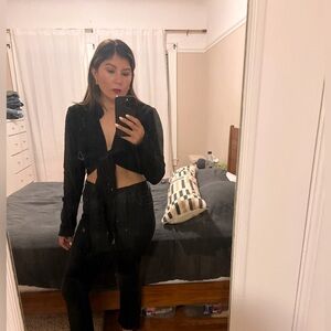 Black Cropped Sexy Tie-Front Women's Top - Size M - Like New